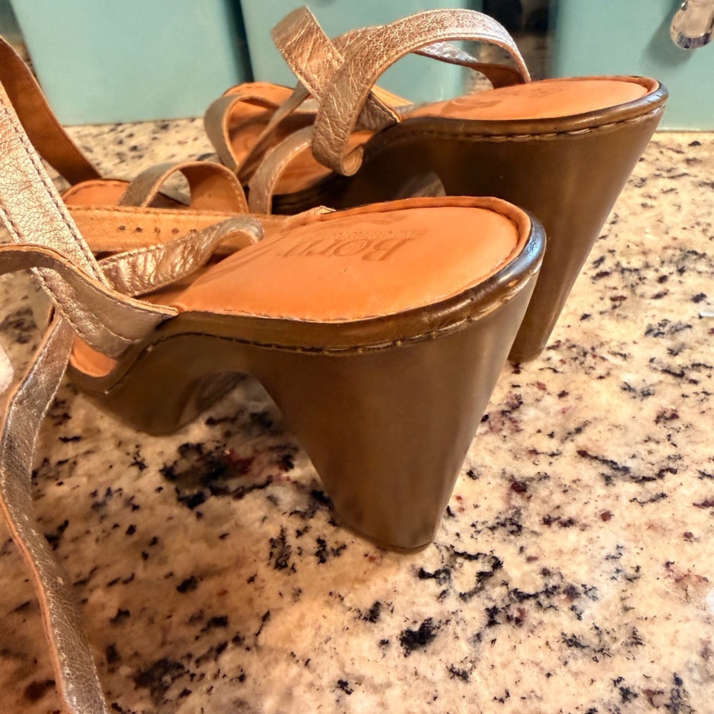 Born Metallic Strappy Sandal - Picture 7 of 8
